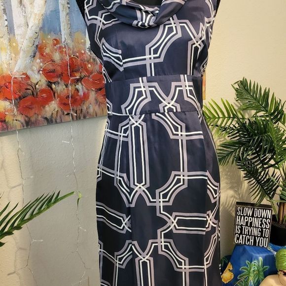 Banana Republic Dresses & Skirts - Banana REPUBLIC SILK DRESS